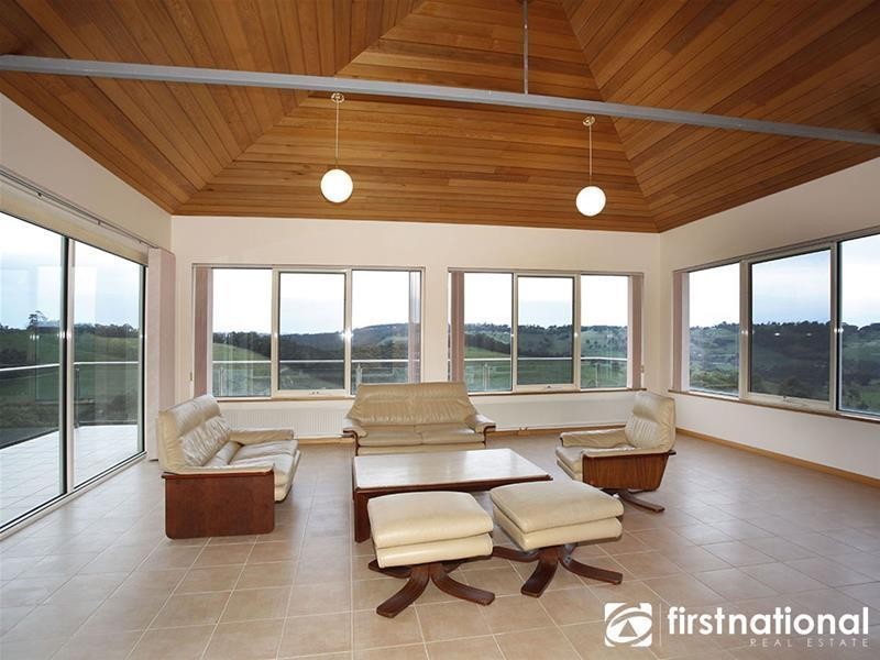 195 Yackatoon Road, Beaconsfield Upper VIC 3808