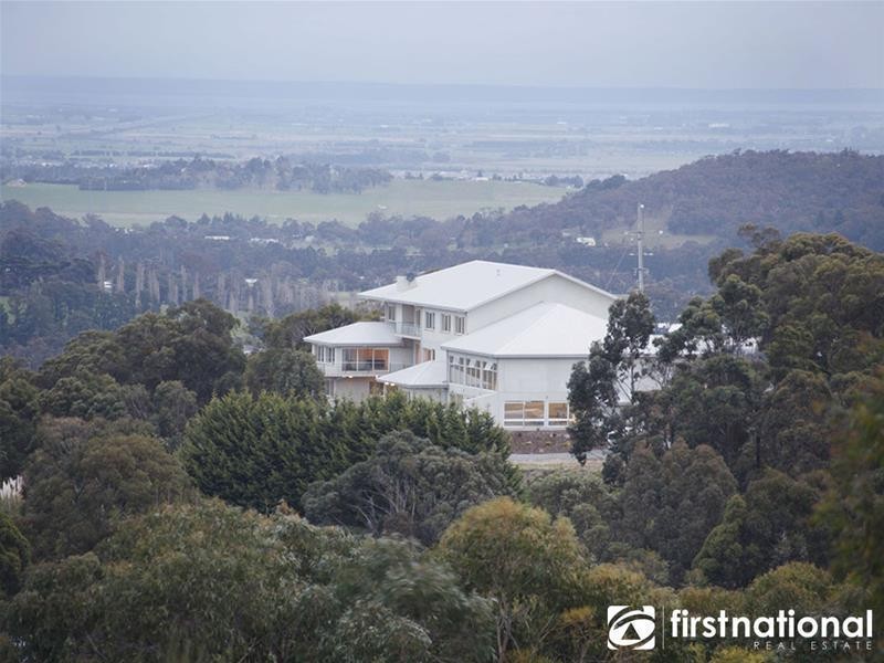 195 Yackatoon Road, Beaconsfield Upper VIC 3808