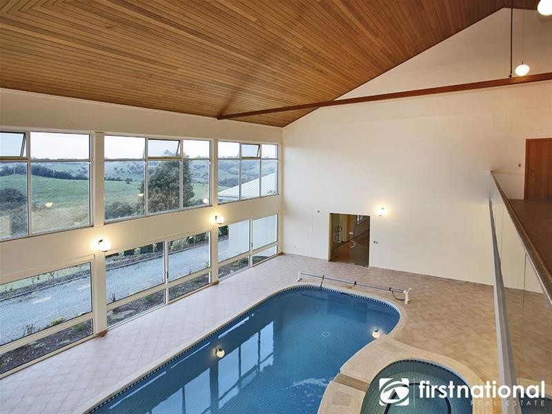 195 Yackatoon Road, Beaconsfield Upper VIC 3808