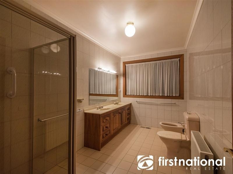 5 Fairmont Court, Narre Warren North VIC 3804