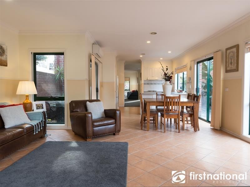 12 Zena  Place, Berwick VIC 3806