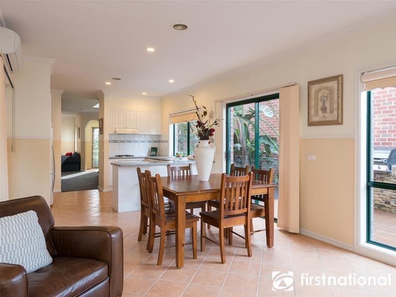 12 Zena  Place, Berwick VIC 3806