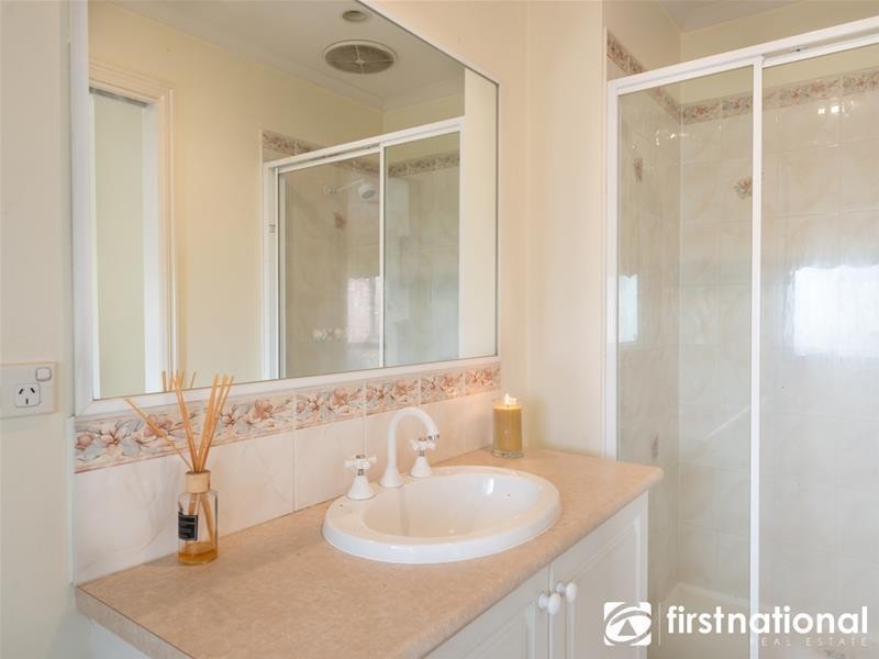 12 Zena  Place, Berwick VIC 3806