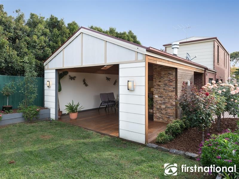 12 Zena  Place, Berwick VIC 3806