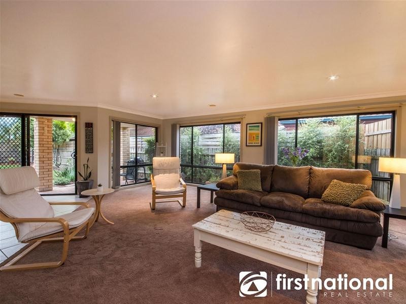 40 Fieldstone Boulevard, Beaconsfield VIC 3807