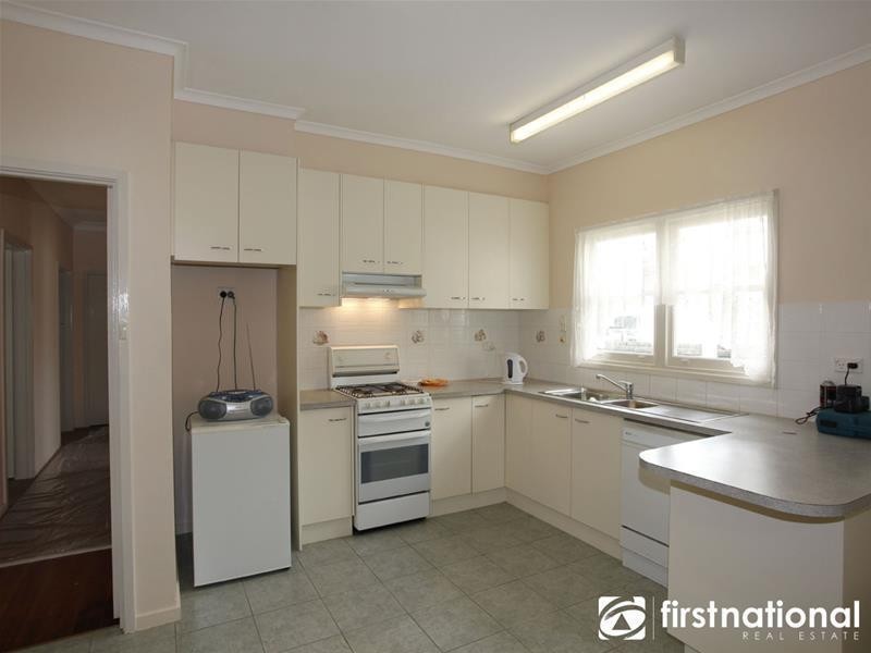 10 John Street, Pakenham VIC 3810