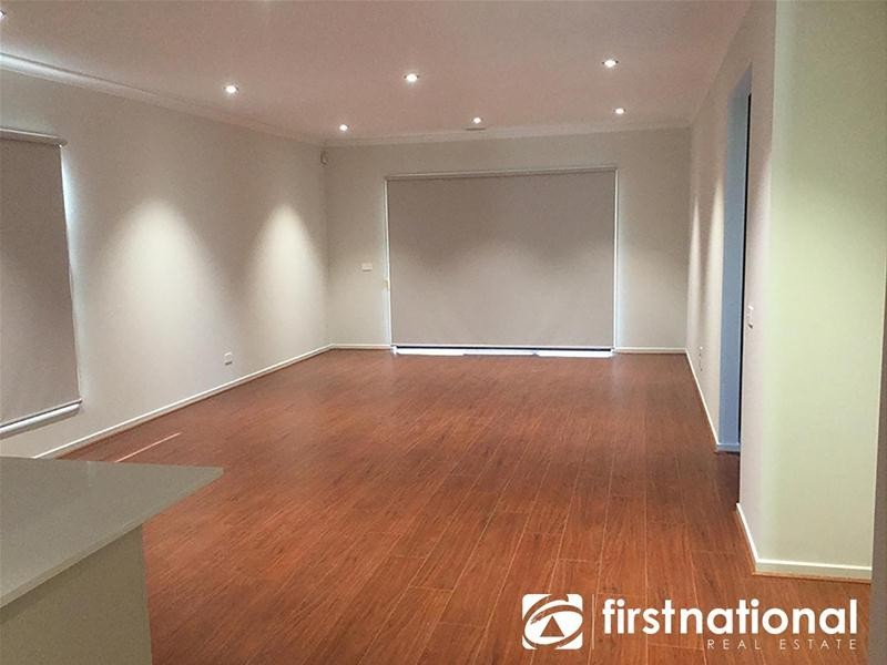 11 Anvil Way, Clyde North VIC 3978