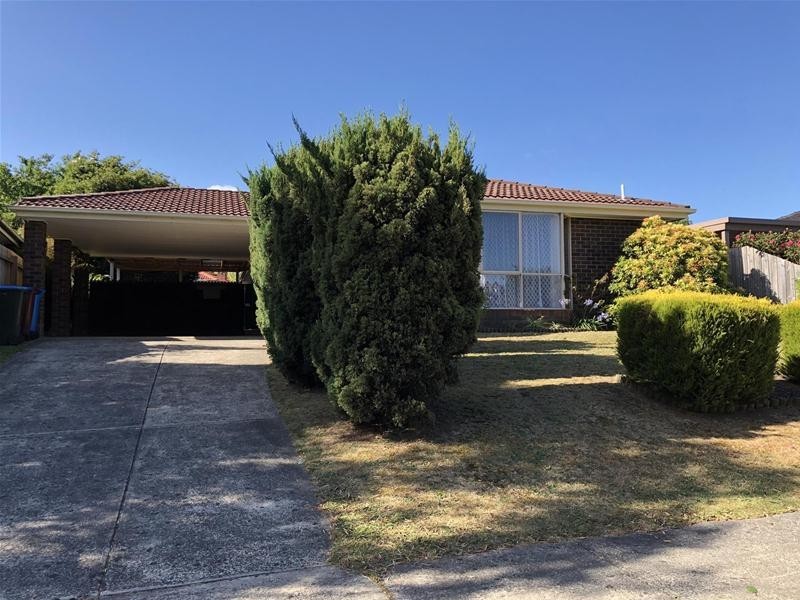 4 Malanda Court, Berwick VIC 3806