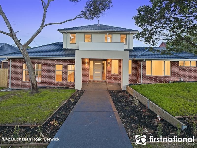 1-2/42 Buchanan Road, Berwick VIC 3806