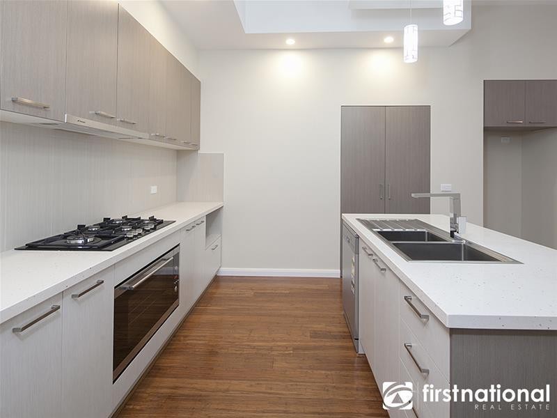 1-2/42 Buchanan Road, Berwick VIC 3806