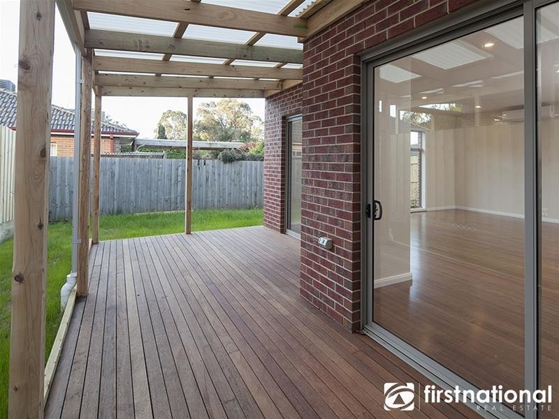 1-2/42 Buchanan Road, Berwick VIC 3806