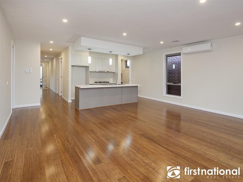 1-2/42 Buchanan Road, Berwick VIC 3806