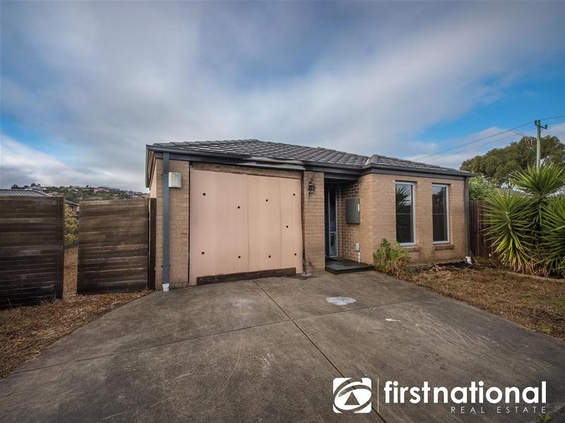 2 Mirabelle Street, Pakenham VIC 3810