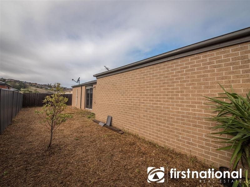 2 Mirabelle Street, Pakenham VIC 3810
