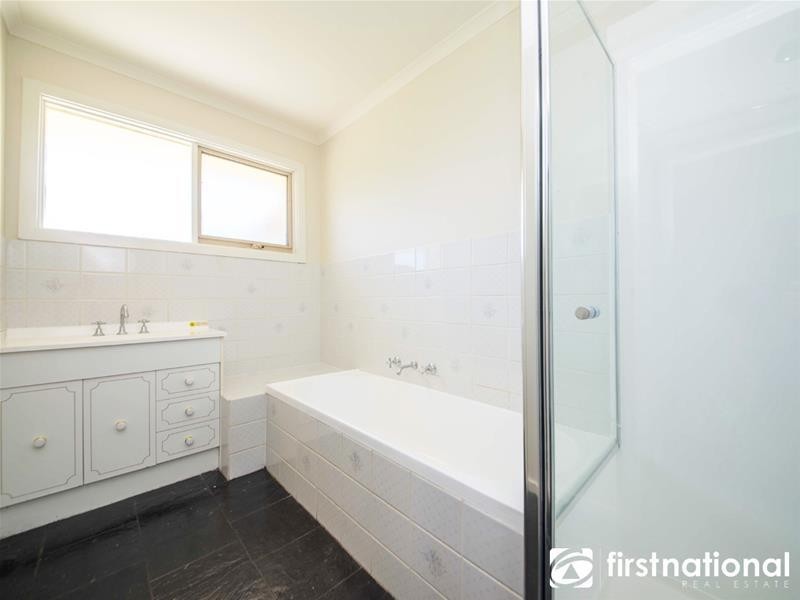 12 Harness Place, Pakenham VIC 3810