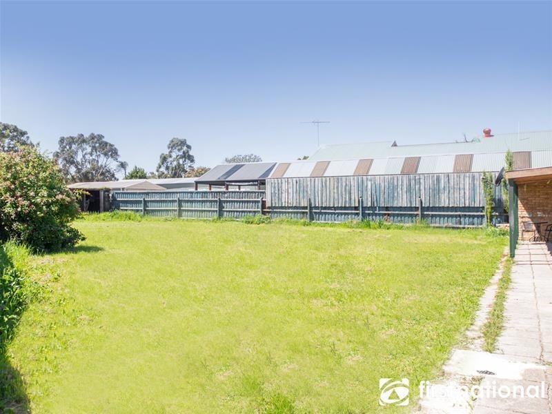12 Harness Place, Pakenham VIC 3810