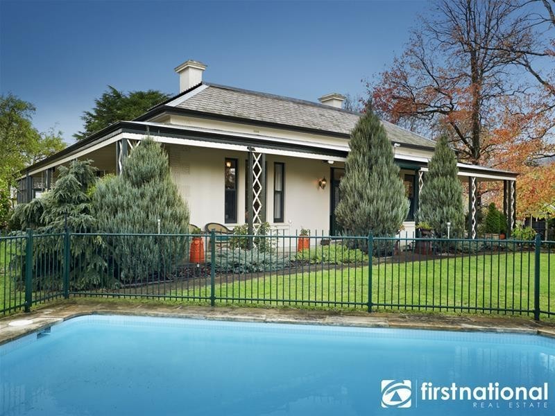 3 Burr Hill Court, Berwick VIC 3806