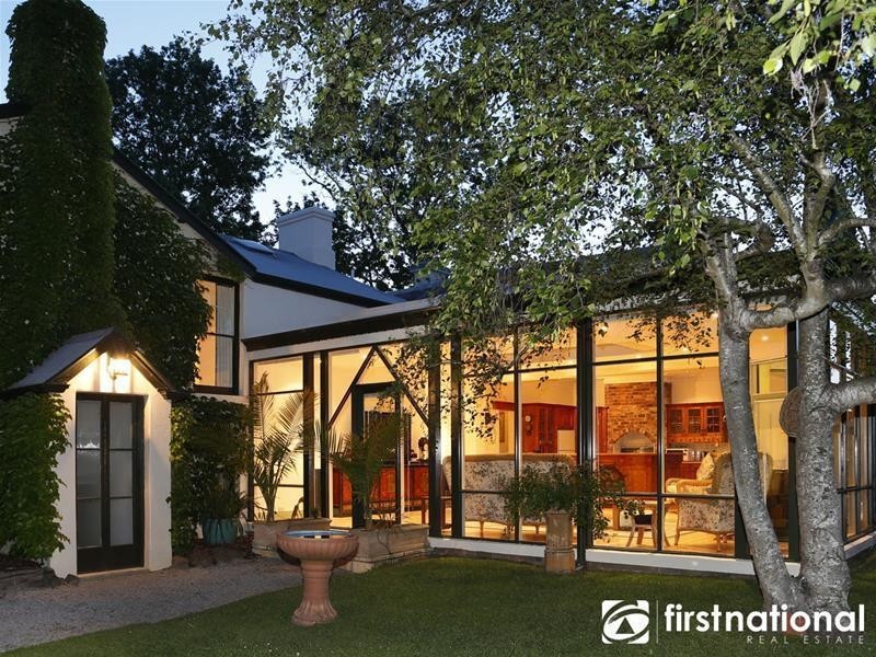 3 Burr Hill Court, Berwick VIC 3806