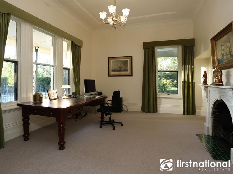 3 Burr Hill Court, Berwick VIC 3806