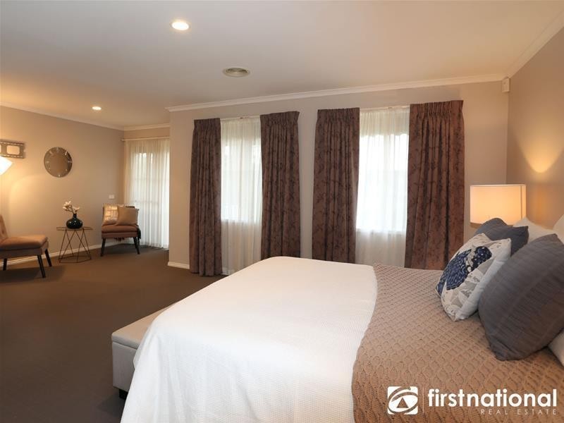 54 The Promenade, Narre Warren South VIC 3805