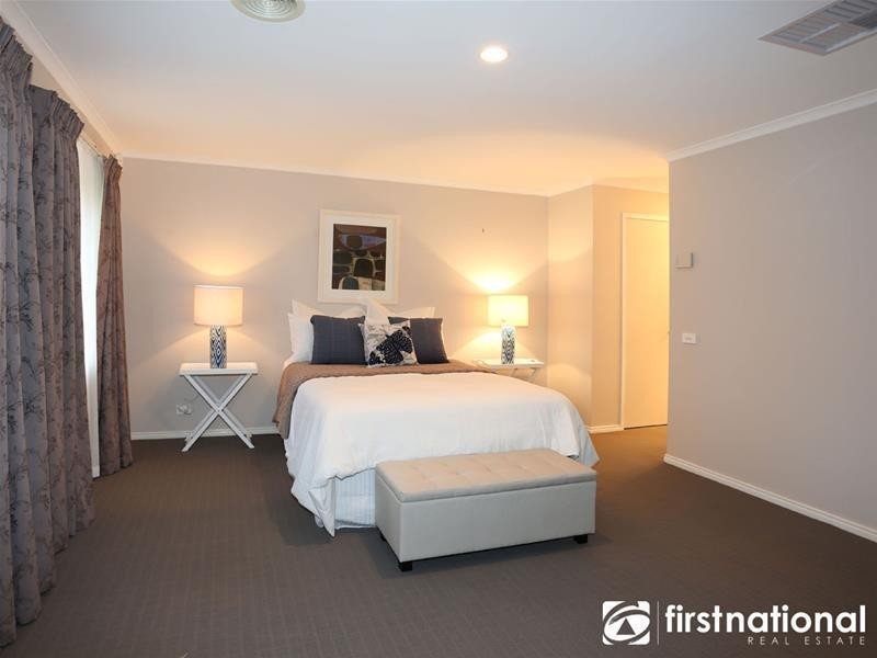 54 The Promenade, Narre Warren South VIC 3805