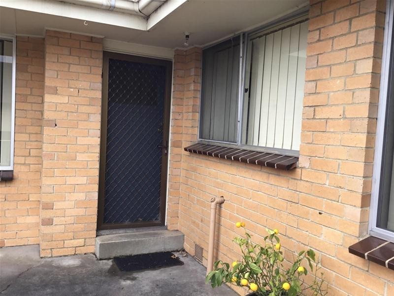 9/9 Gloucester Avenue, Berwick VIC 3806