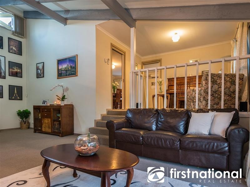 27 Telford  Drive, Berwick VIC 3806