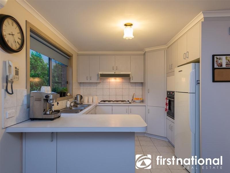 27 Telford  Drive, Berwick VIC 3806