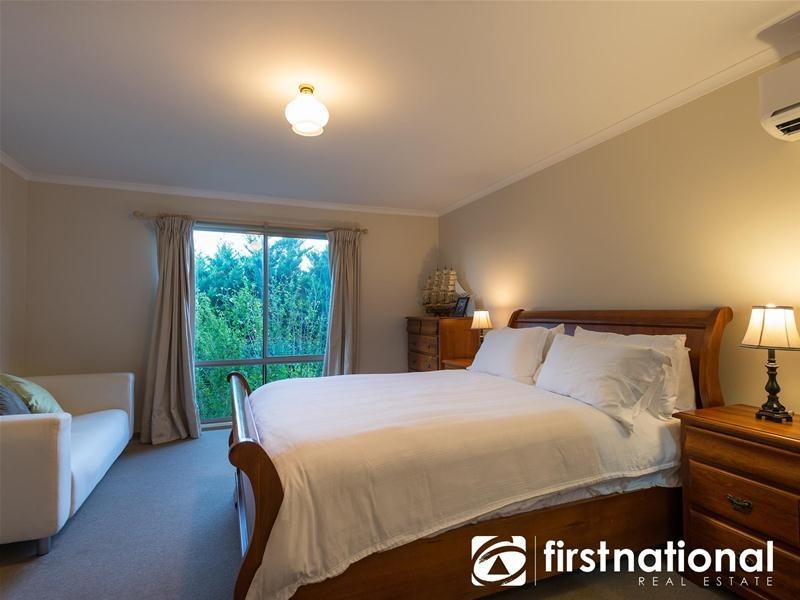 27 Telford  Drive, Berwick VIC 3806