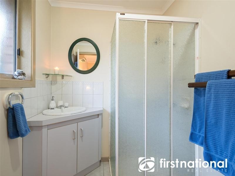 27 Telford  Drive, Berwick VIC 3806