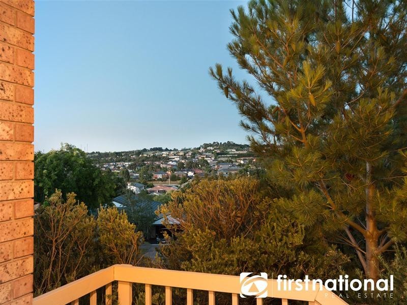 27 Telford  Drive, Berwick VIC 3806