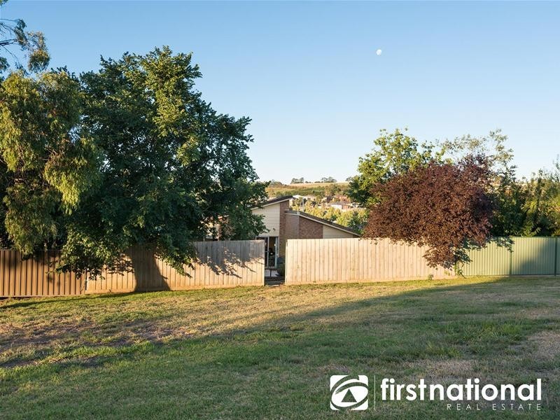 27 Telford  Drive, Berwick VIC 3806