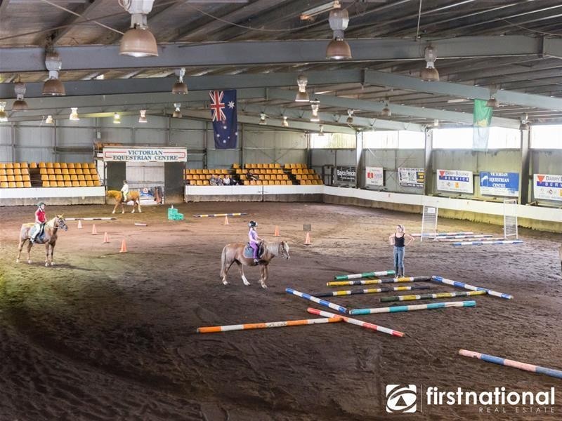 76 Beaconsfield-Emerald Road, Beaconsfield Upper VIC 3808