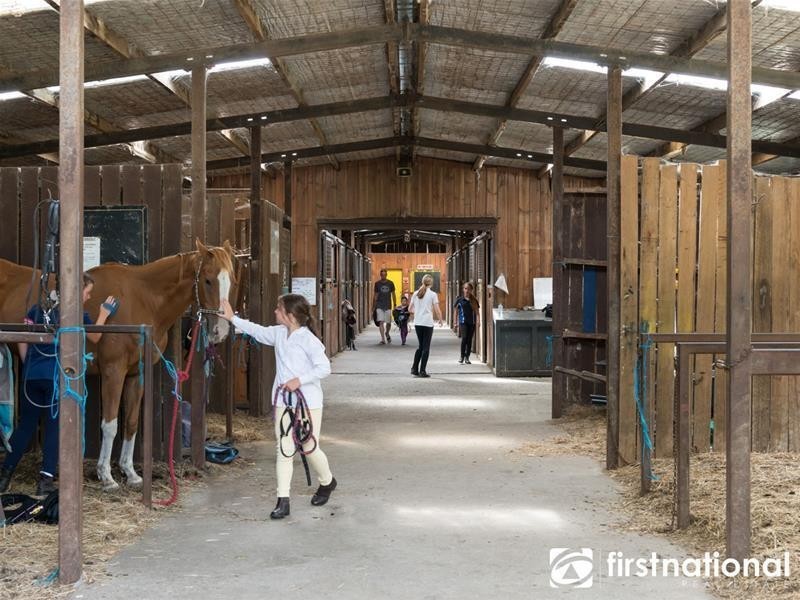 76 Beaconsfield-Emerald Road, Beaconsfield Upper VIC 3808