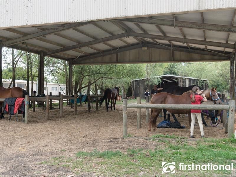 76 Beaconsfield-Emerald Road, Beaconsfield Upper VIC 3808