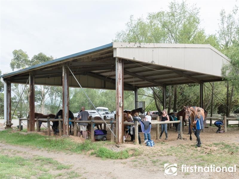 76 Beaconsfield-Emerald Road, Beaconsfield Upper VIC 3808