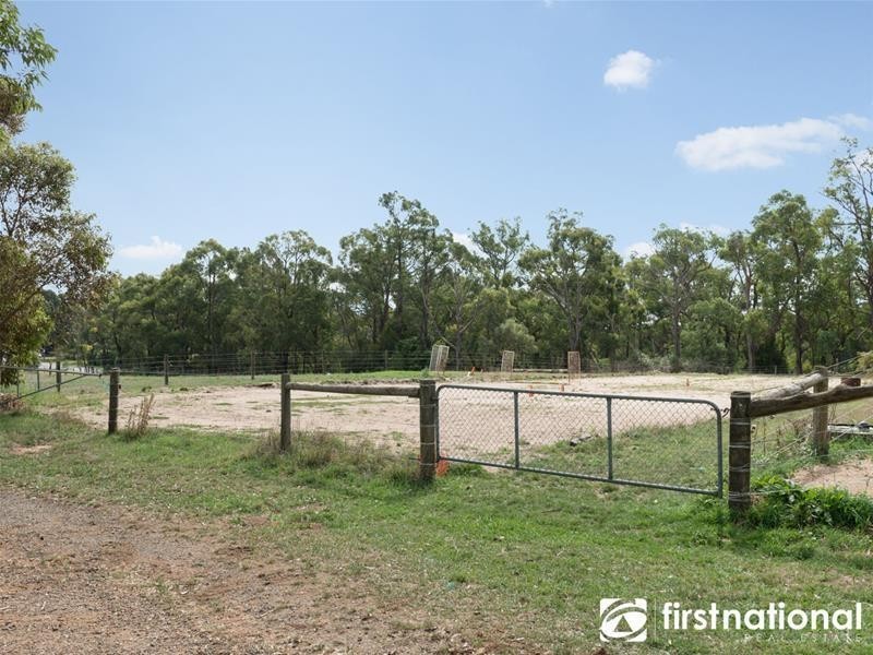 76 Beaconsfield-Emerald Road, Beaconsfield Upper VIC 3808