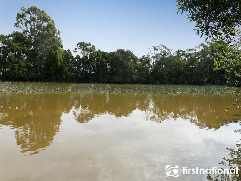 76 Beaconsfield-Emerald Road, Beaconsfield Upper VIC 3808