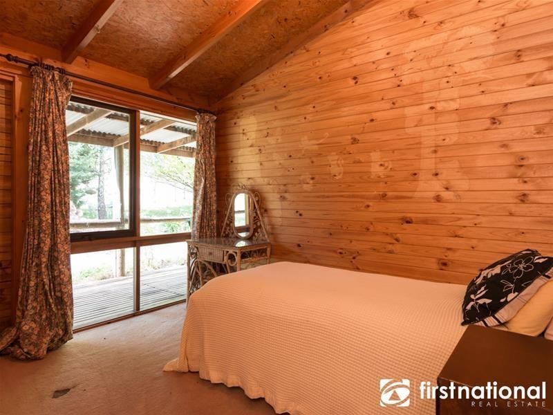 76 Beaconsfield-Emerald Road, Beaconsfield Upper VIC 3808