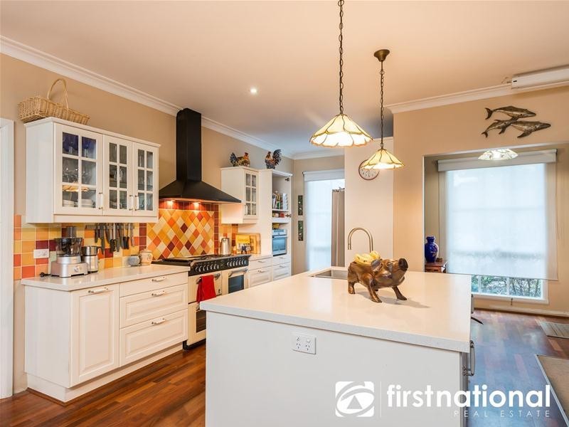 19 Caroline Avenue, Cockatoo VIC 3781