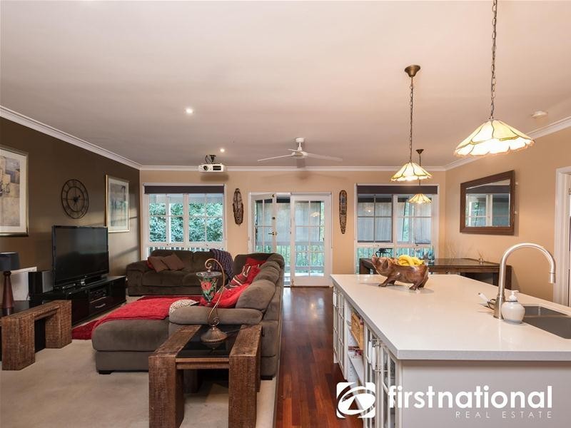 19 Caroline Avenue, Cockatoo VIC 3781