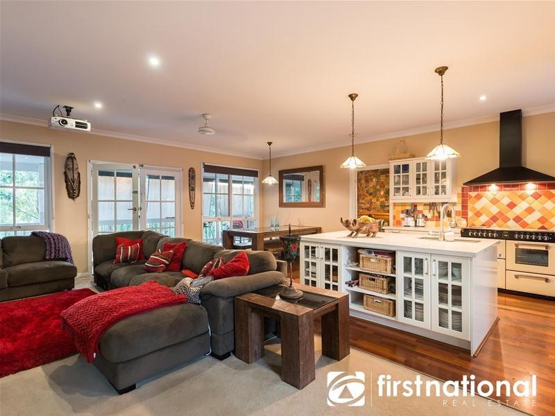 19 Caroline Avenue, Cockatoo VIC 3781