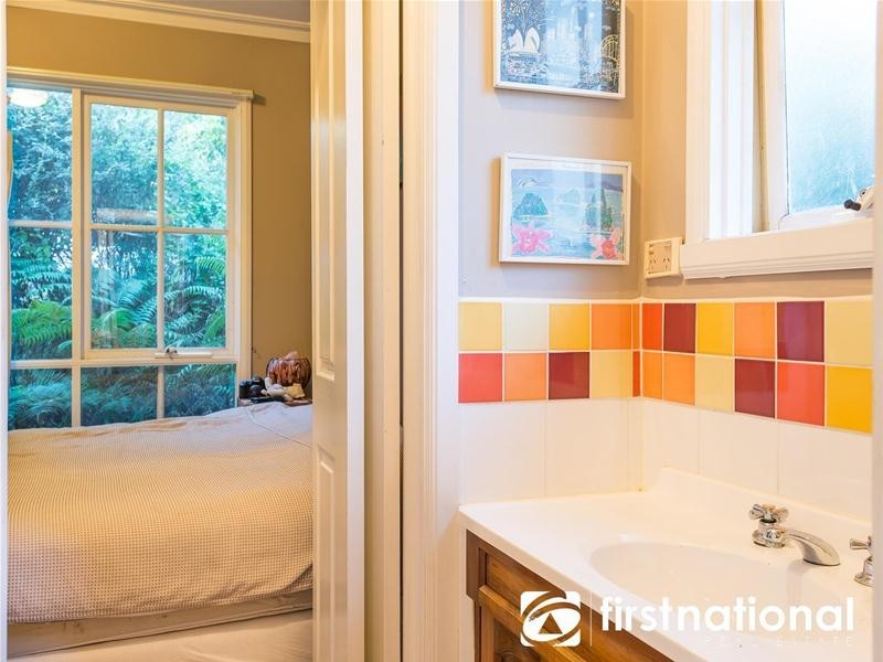 19 Caroline Avenue, Cockatoo VIC 3781