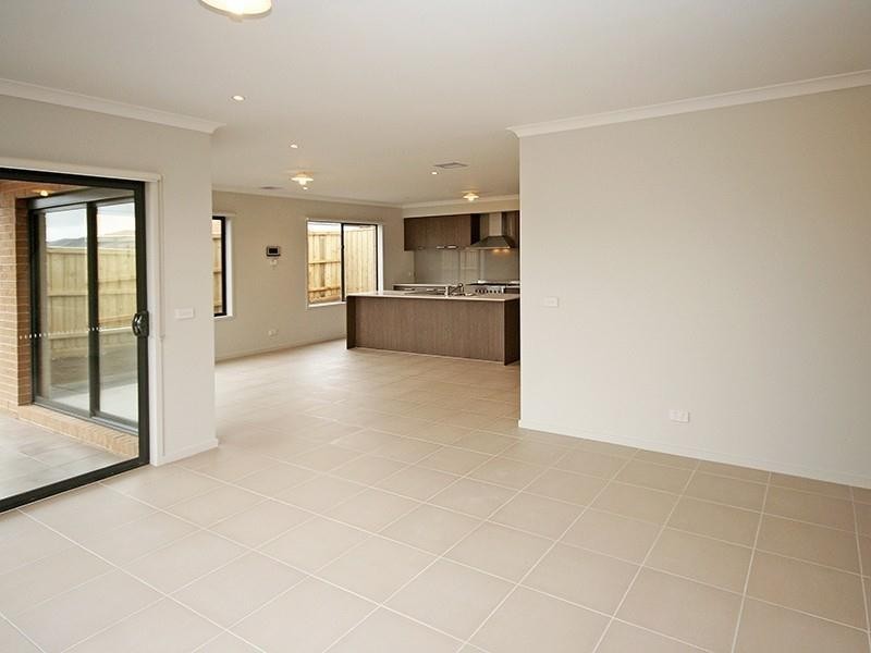 31 Green Gully Road, Clyde VIC 3978