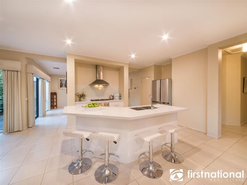 10 Avendon Court, Narre Warren South VIC 3805