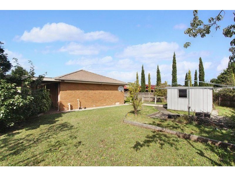 16 Rozzy Parade, Narre Warren VIC 3805