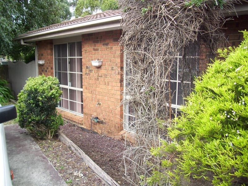 2/57 Amber Crescent, Narre Warren VIC 3805