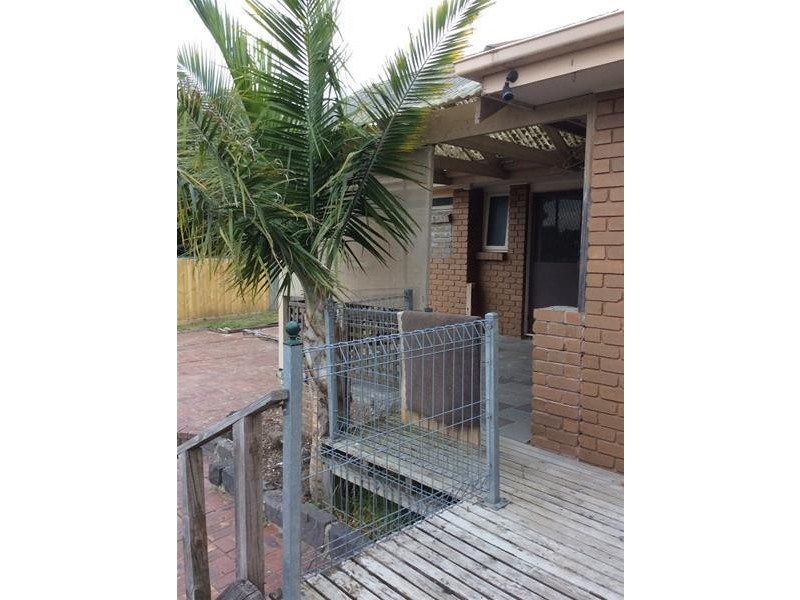 9 Mahon Crescent, Narre Warren VIC 3805