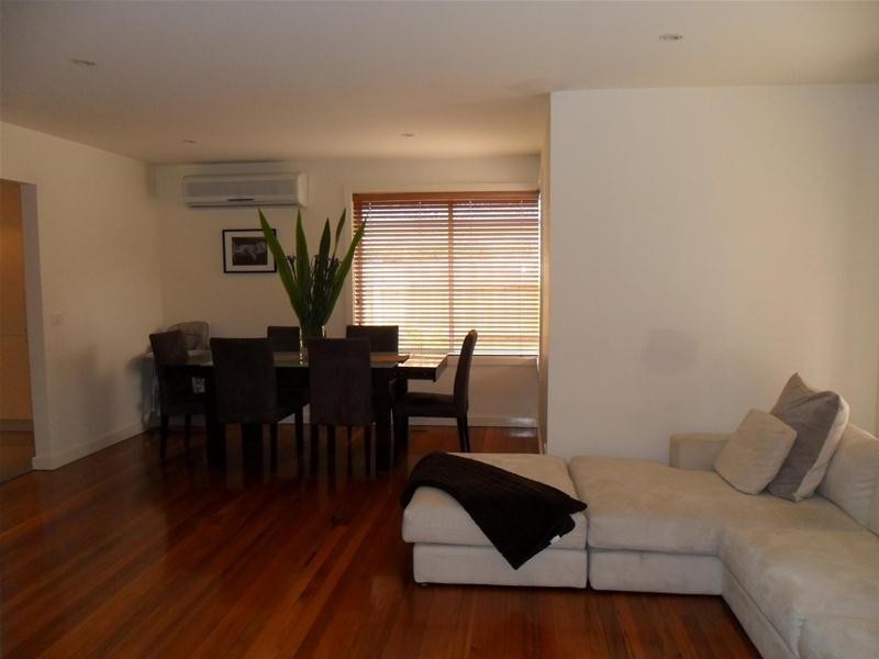 4 Manuka Road, Berwick VIC 3806