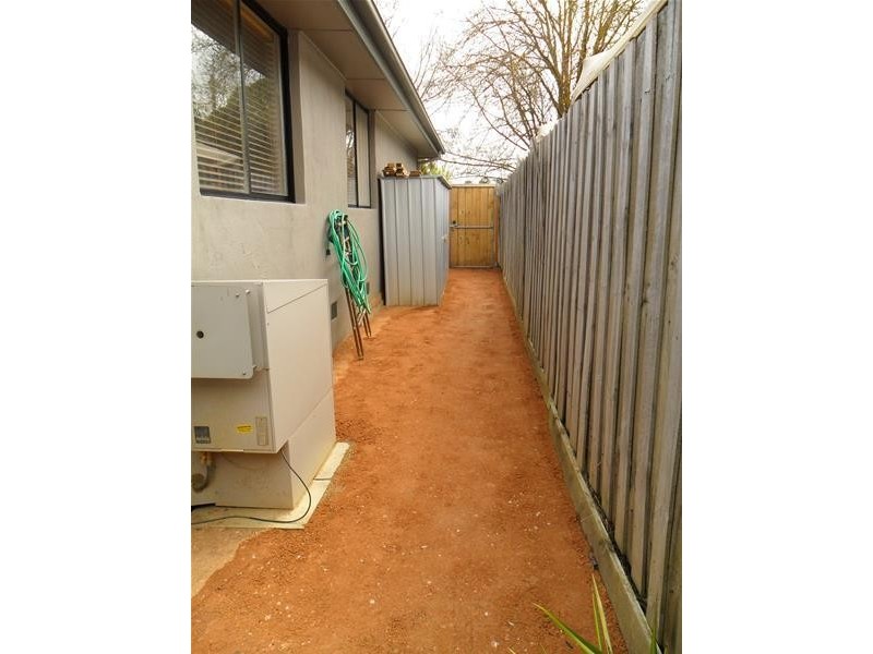 4 Manuka Road, Berwick VIC 3806